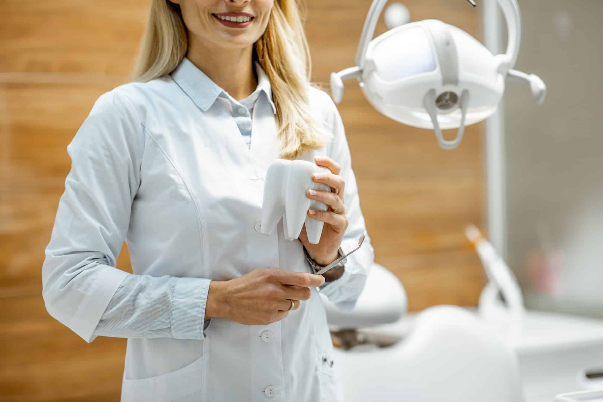 Read more about the article How To Make The Most Of Your Smile After A Smile Makeover